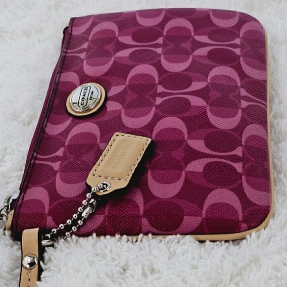 COACH Fushia Signature Logo Canvas and Leather Top Zip Wristlet Wallet Organizer - Picture 7 of 16